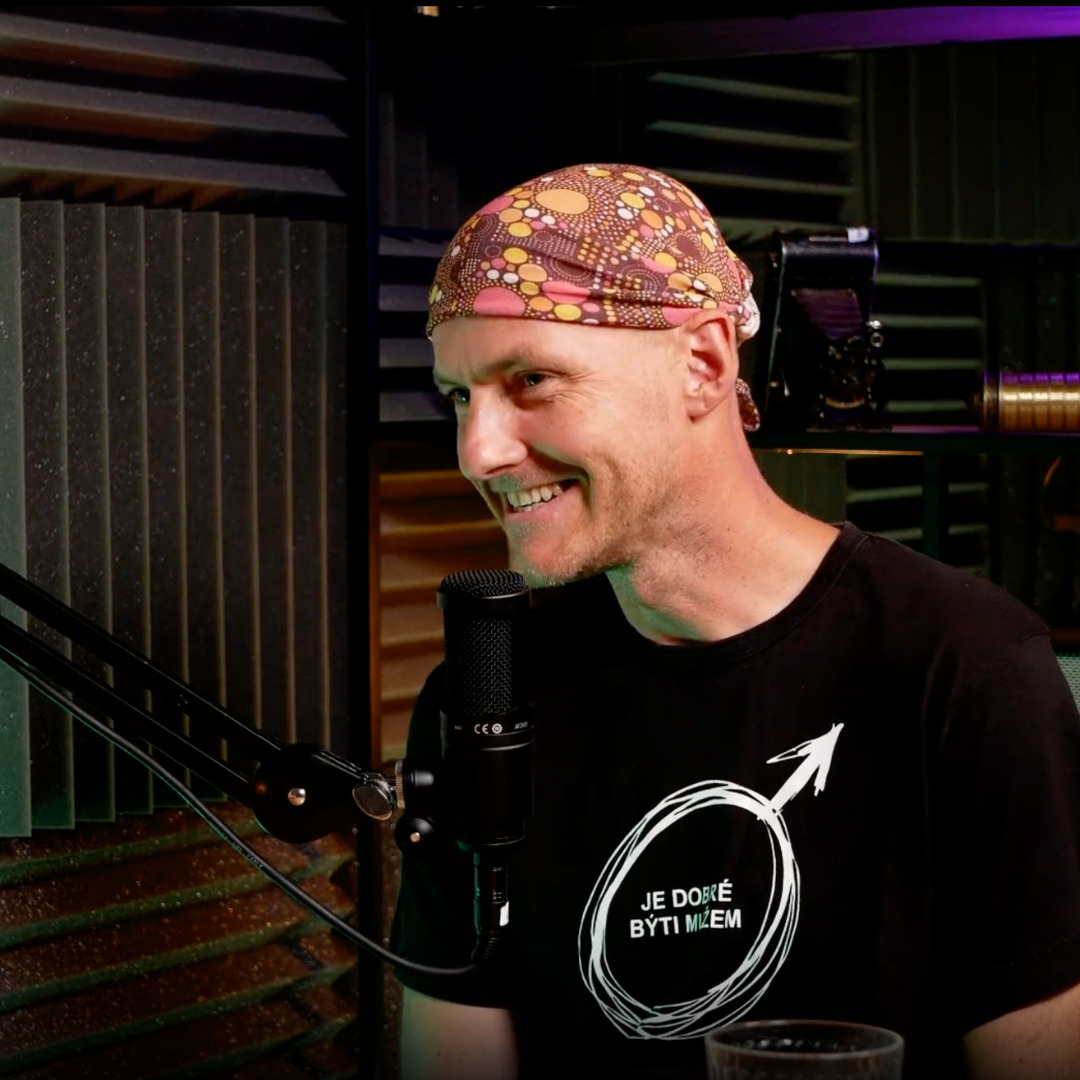 Martin Janouch | "Byť obeťou je oveľa pohodlnejšie ako byť hrdinom"